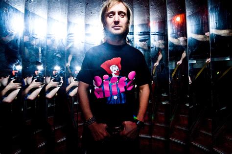 David Guetta's Parisian Extravaganza: A Symphony of EDM, Lights, and Unforgettable Memories!