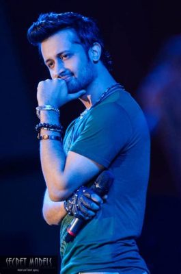 Atif Aslam's Dil Dil Pakistan Concert – An Explosion of Nostalgia and Euphoric Melodies!